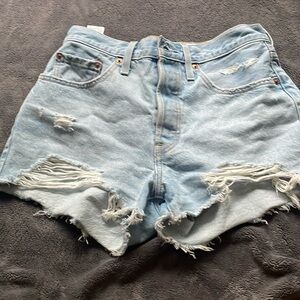 Levi’s 501 shorts size 27